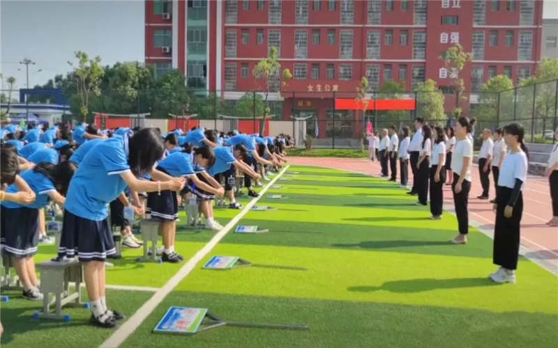 吉安市理工技工學(xué)校2021開(kāi)學(xué)典禮-拜師禮環(huán)節